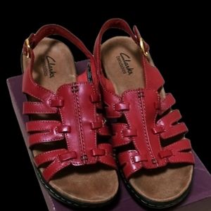 Clarks 6.5 bendables red Sandals